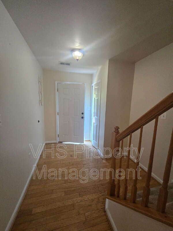 Photo - 6186 Library Ln