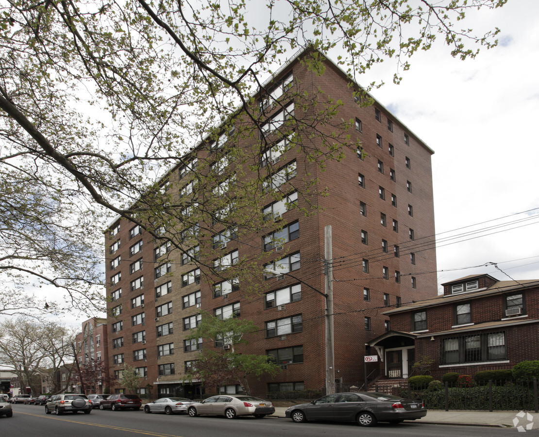 The Winfield - The Winfield Towers Apartments