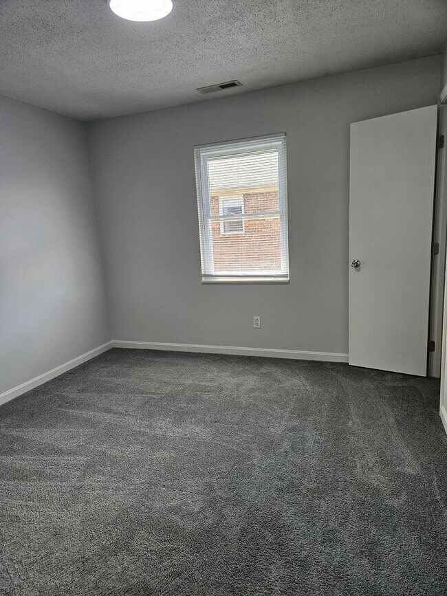 Photo - Green Valley Apartments Unidad Apt #18