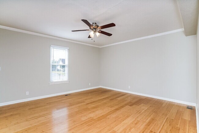 Photo - 1107 Binford Ct