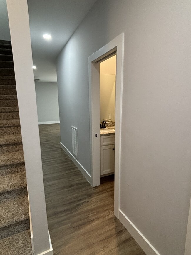 Photo - 102 Stone Ct Wy