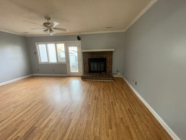 Photo - 4310 Brighton Ln