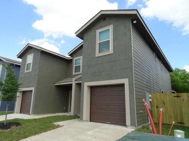 Photo - 7042 Lakeview Dr.