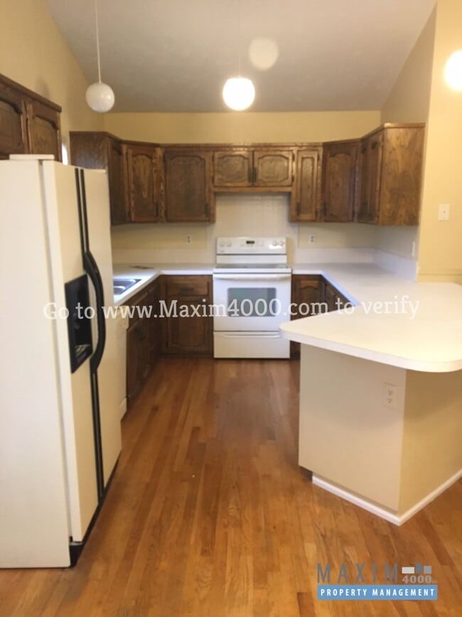 Photo - 2112 N 17th Cir