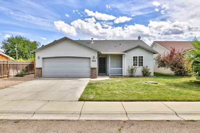 Photo - 2021 W Grouse St