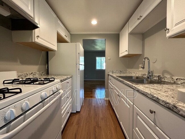 Photo - 3029 Rotunda Ct N Rental