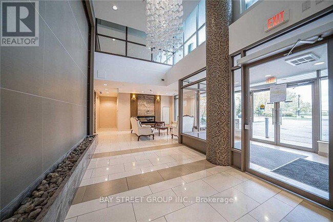 Photo - 75 Norman Bethune Ave Unité 302