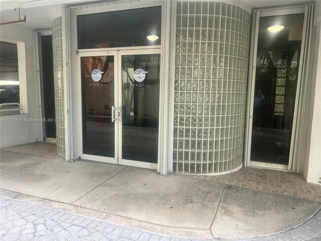 Photo - 9156 Collins Ave Unidad 204