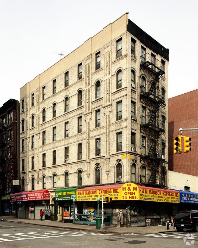 Photo - 197 Madison St Apartments