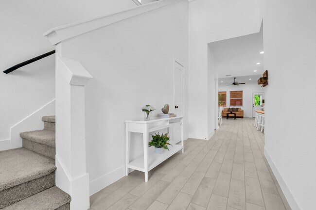 Photo - 426 Glacier Pass