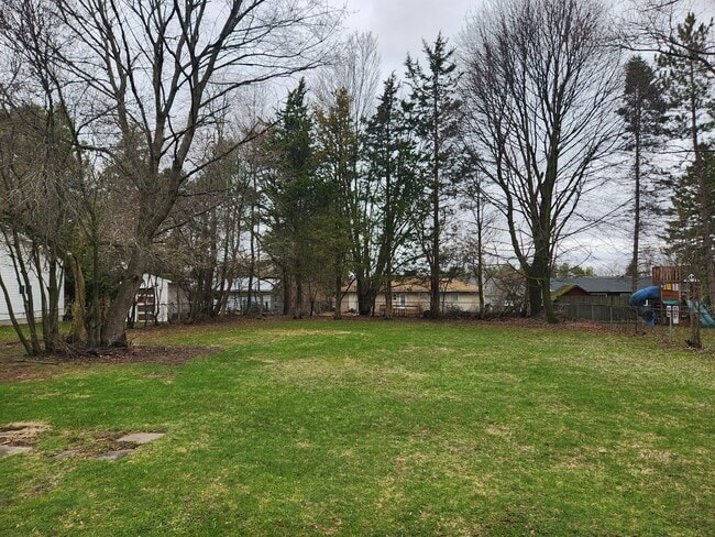 Photo - 118 Barclay Rd