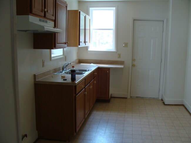 Photo - Pet Friendly 3 Bedroom House Near Revs Stadium!