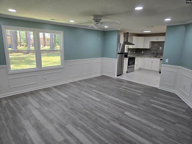 Photo - 3260 Broughton St