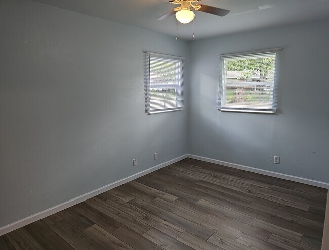 Photo - 5619 Stonybrook Dr