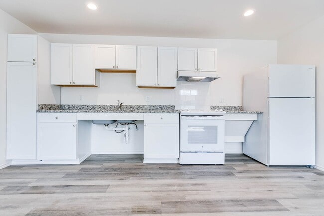 Photo - Now Available - 2 Bedroom Duplex w/ Modern...