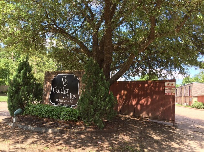 Calder Oaks Apartments