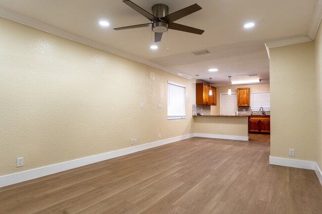 Photo - 10911 NW 45th St Unit 1