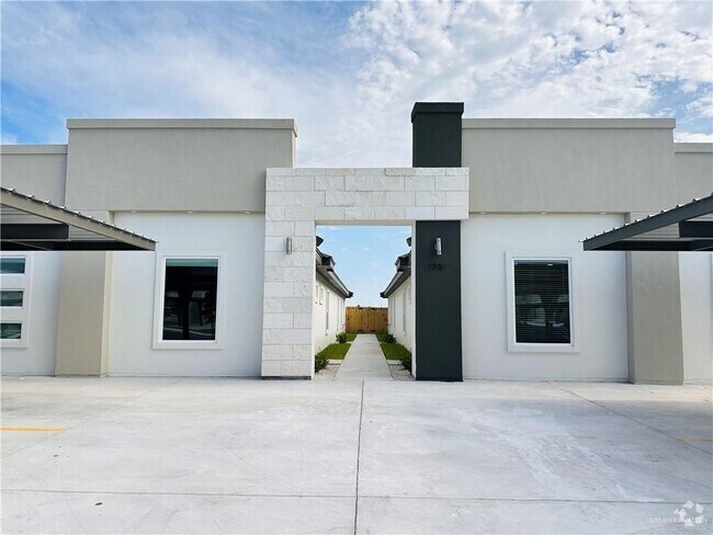Building Photo - 1701 W Violet Dr Unit 1 Rental
