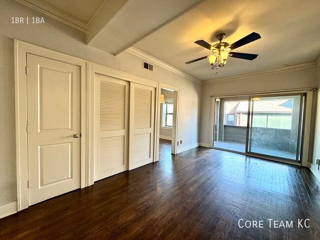 Photo - 710 W 48th St Unit 303