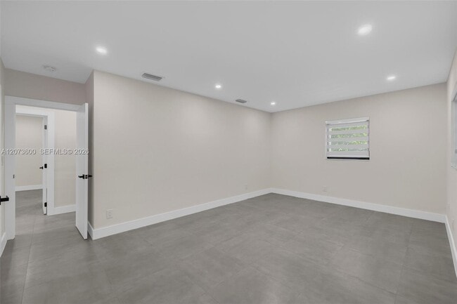 Photo - 345 Sarto Ave