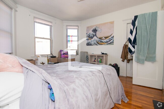 Building Photo - One Bedroom on Green Line in Allston Rental