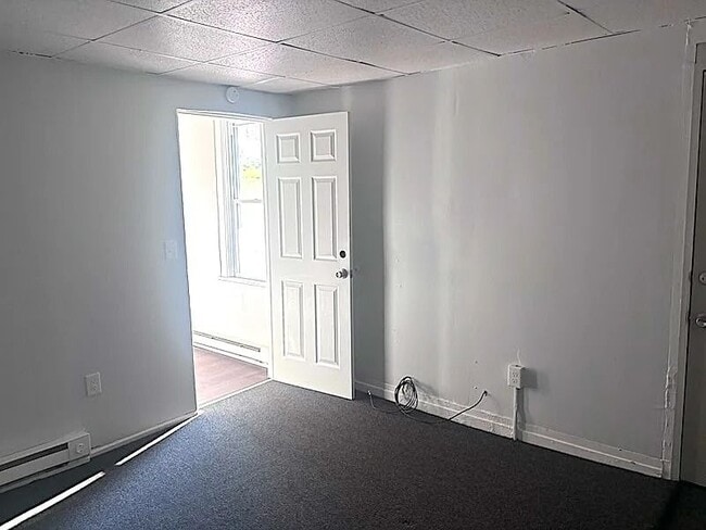 Renovated 1-Bedroom Apartment | Available Now | Housing Vouchers Accepted