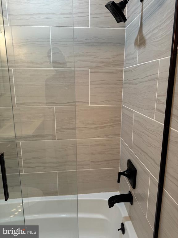 Photo - 1625 First St NE