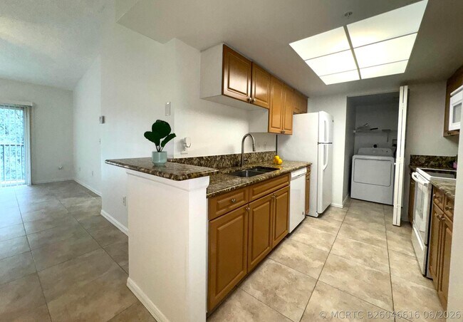 Photo - 1300 Crestwood Ct S Unit 1309