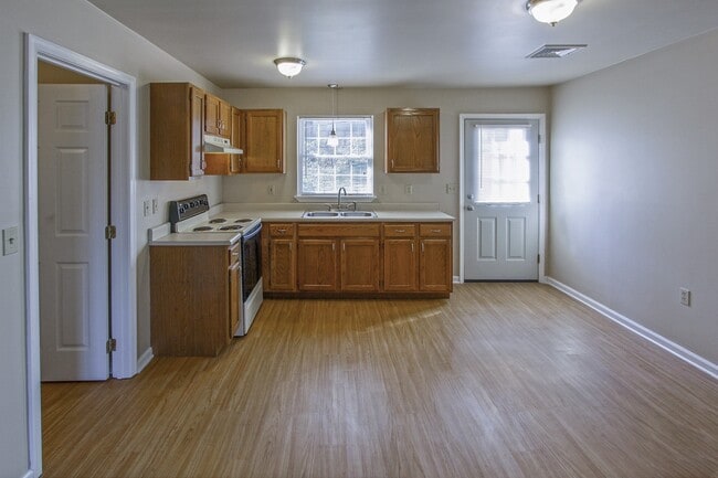 Photo - Towns on Evelyn