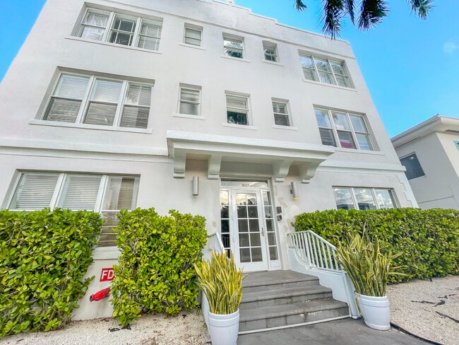Building Photo - 1027 Pennsylvania Ave Unit 205 Rental