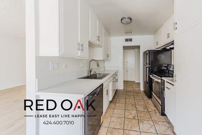 Photo - 10741 Moorpark St Unidad 27