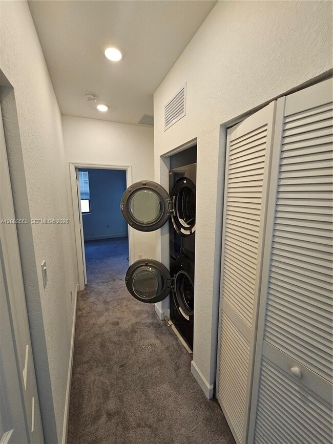 Photo - 813 NE 211th St