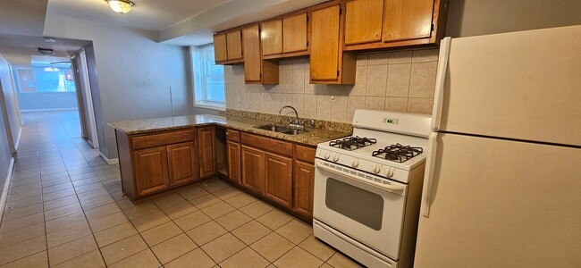 Photo - 2444 W Homer St Unidad 0G