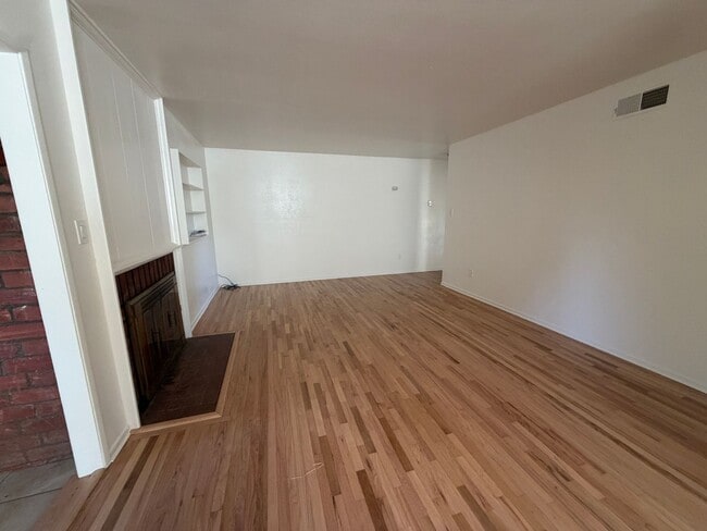 Photo - 1365 Jenner St