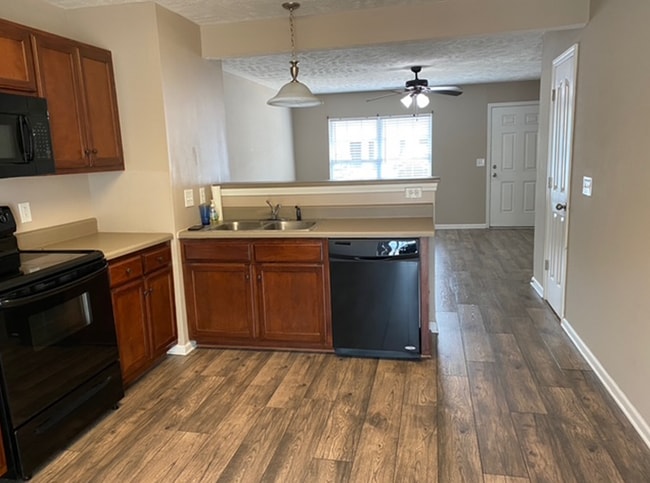 Photo - 2961 S Rutherford Blvd