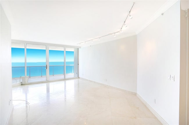 Photo - 4775 Collins Ave Unit 1200