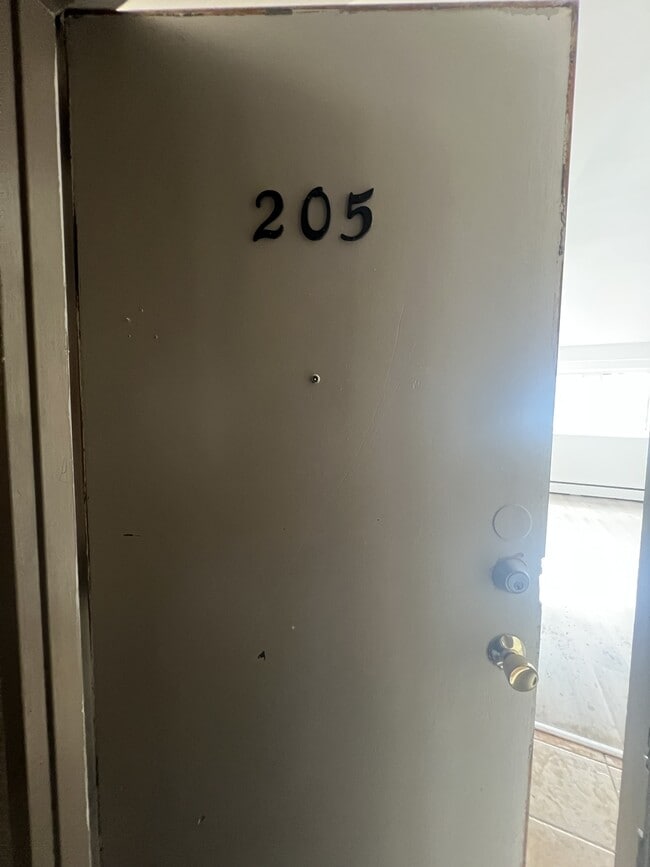 Building Photo - 2448 Carling Ave Unit 205