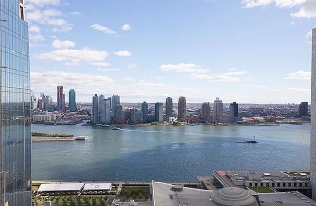 Photo - 333 E 45th St Unit 333 E 45th St #24F