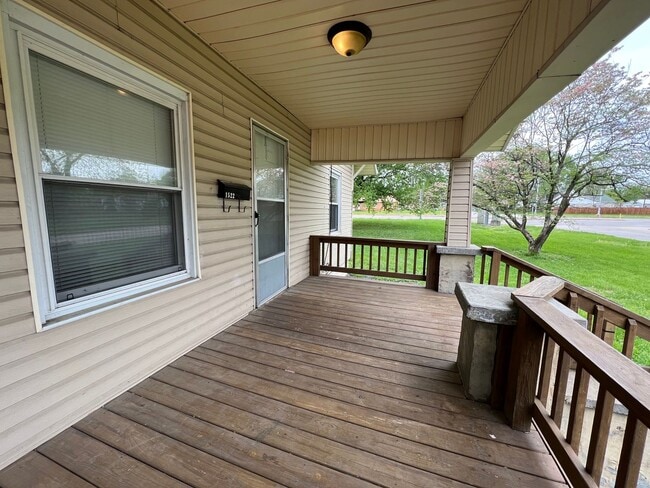 Photo - 1522 W High St