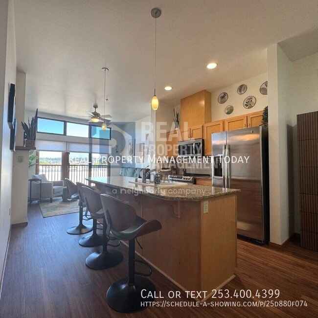 210 W Pioneer Ave