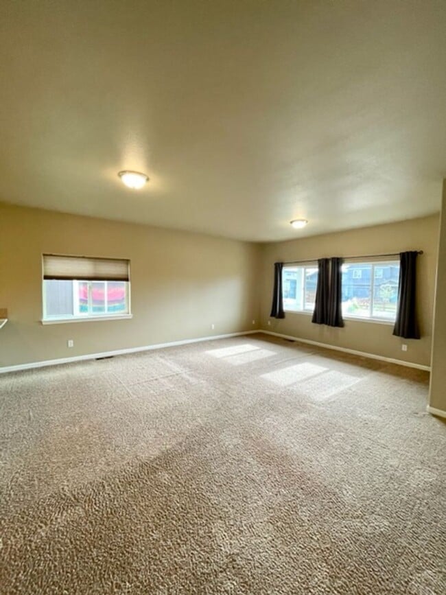 Photo - Beautiful 3 Bedroom Single Level home in SE Bend!