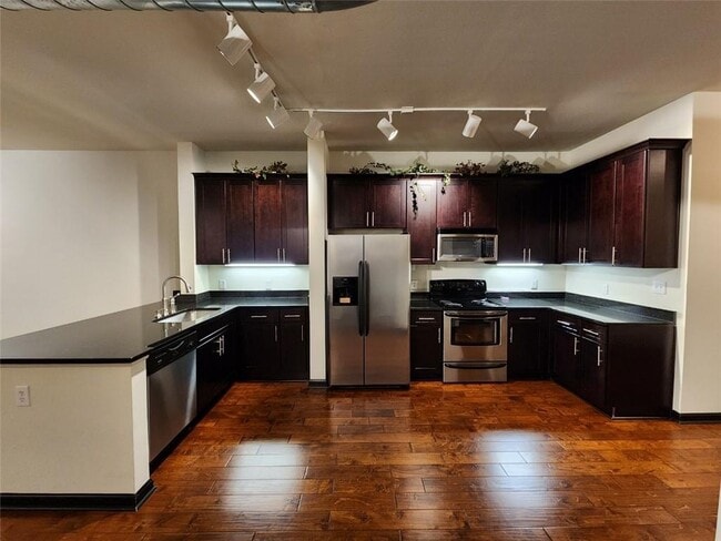 Photo - 5300 Peachtree Rd Unit 2212