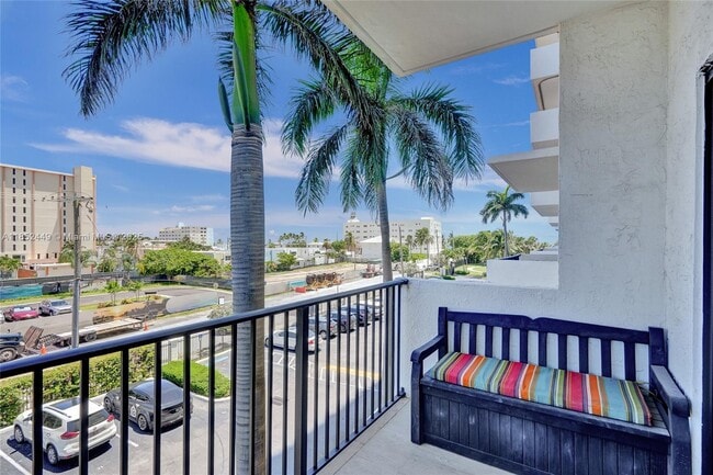 Building Photo - 1201 S Ocean Dr Unit 320N Rental