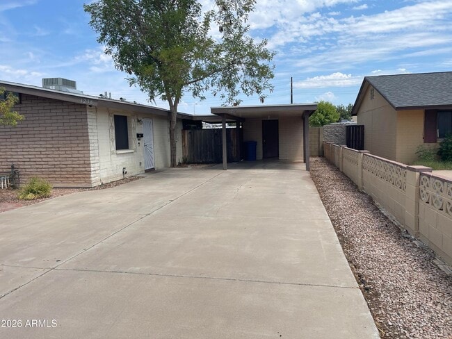 Photo - 1238 W Malibu Dr