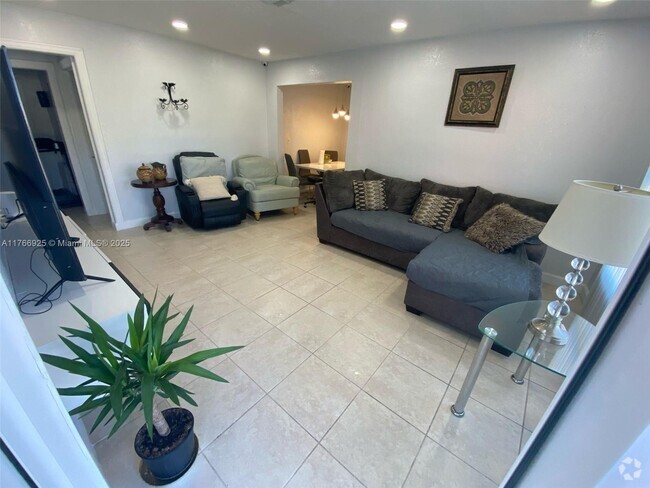 Building Photo - 7110 Hope St Unit 4 Rental