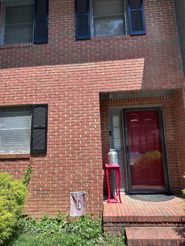 Building Photo - 1914 Meadowbrook Cir NW Rental