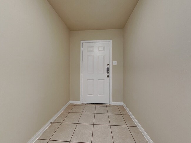 Photo - 923 Marigold Rd