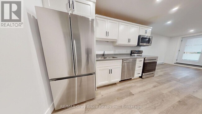 Photo - 39 1st Ave S