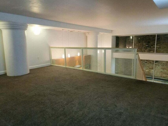 Photo - 106 N High St Unit 206