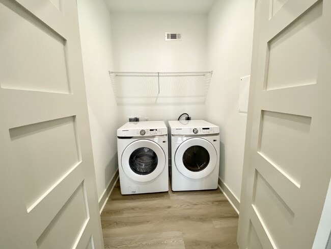 Photo - Gorgeous apartment with in walking distanc... Unidad 202